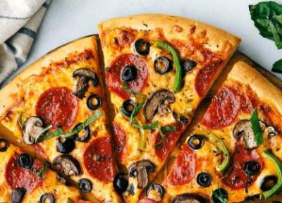 طرز تهیه پیتزا سوسیس کالباس با قارچ ؛ یک پیتزای خانگی ساده