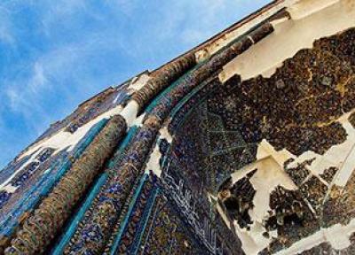 مسجد کبود تبریز؛ هنر معماری در دستان کاشی کاری ها